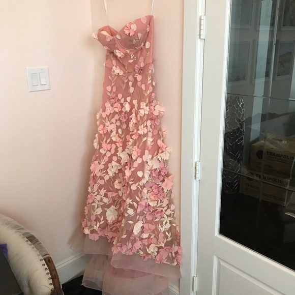 Marchesa Notte 3D Floral high-lo gown Size 6 - Picture 3 of 8